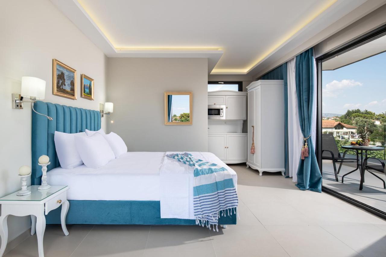 Light Blue Hotel Nea Kallikrateia Екстер'єр фото