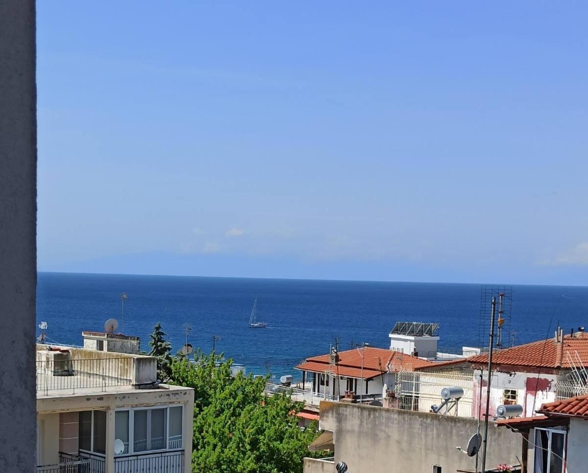 Light Blue Hotel Nea Kallikrateia Екстер'єр фото